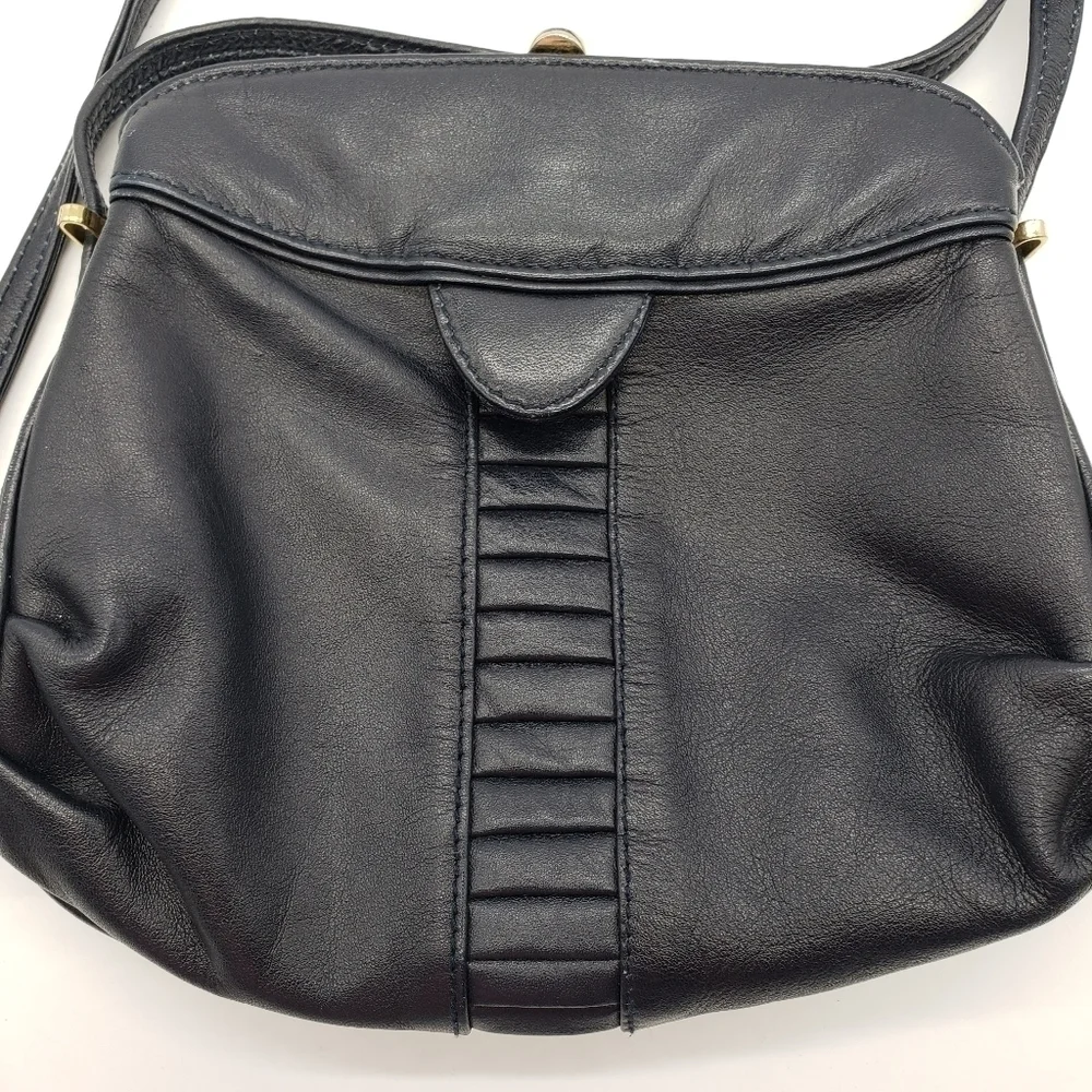 VINTAGE women dark navy blue bag crossbody soft leather 3 compartments lined